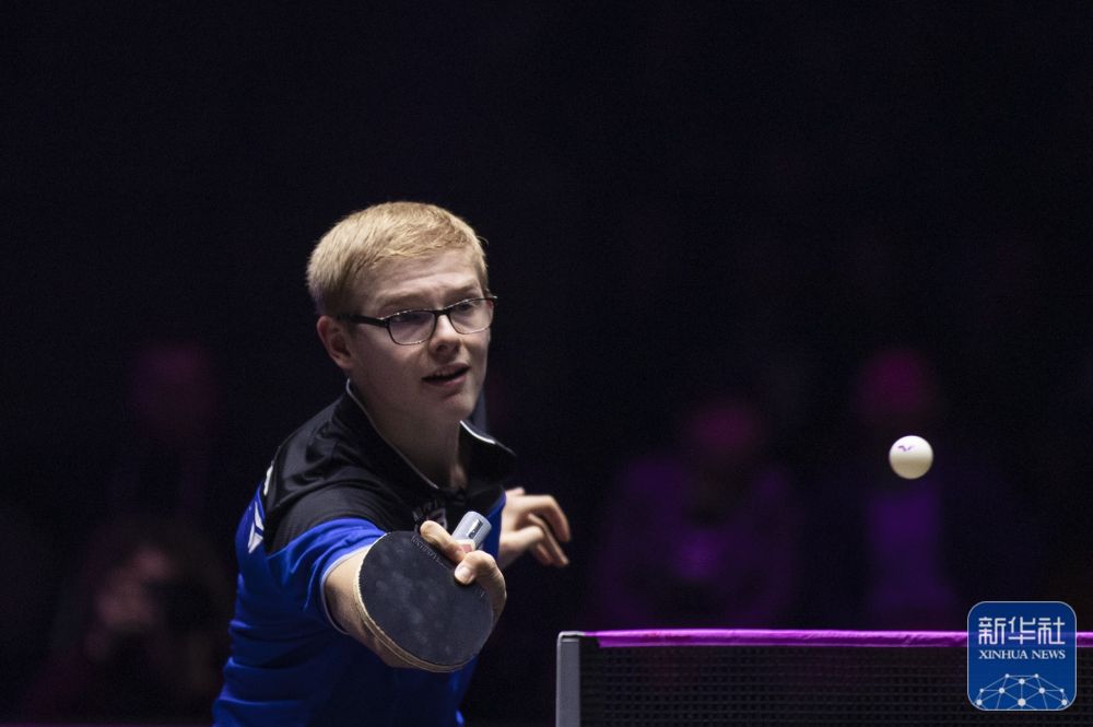 缩小与库里 缩小与库里