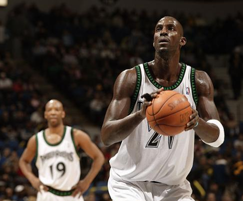 他对球队长 他对球队长